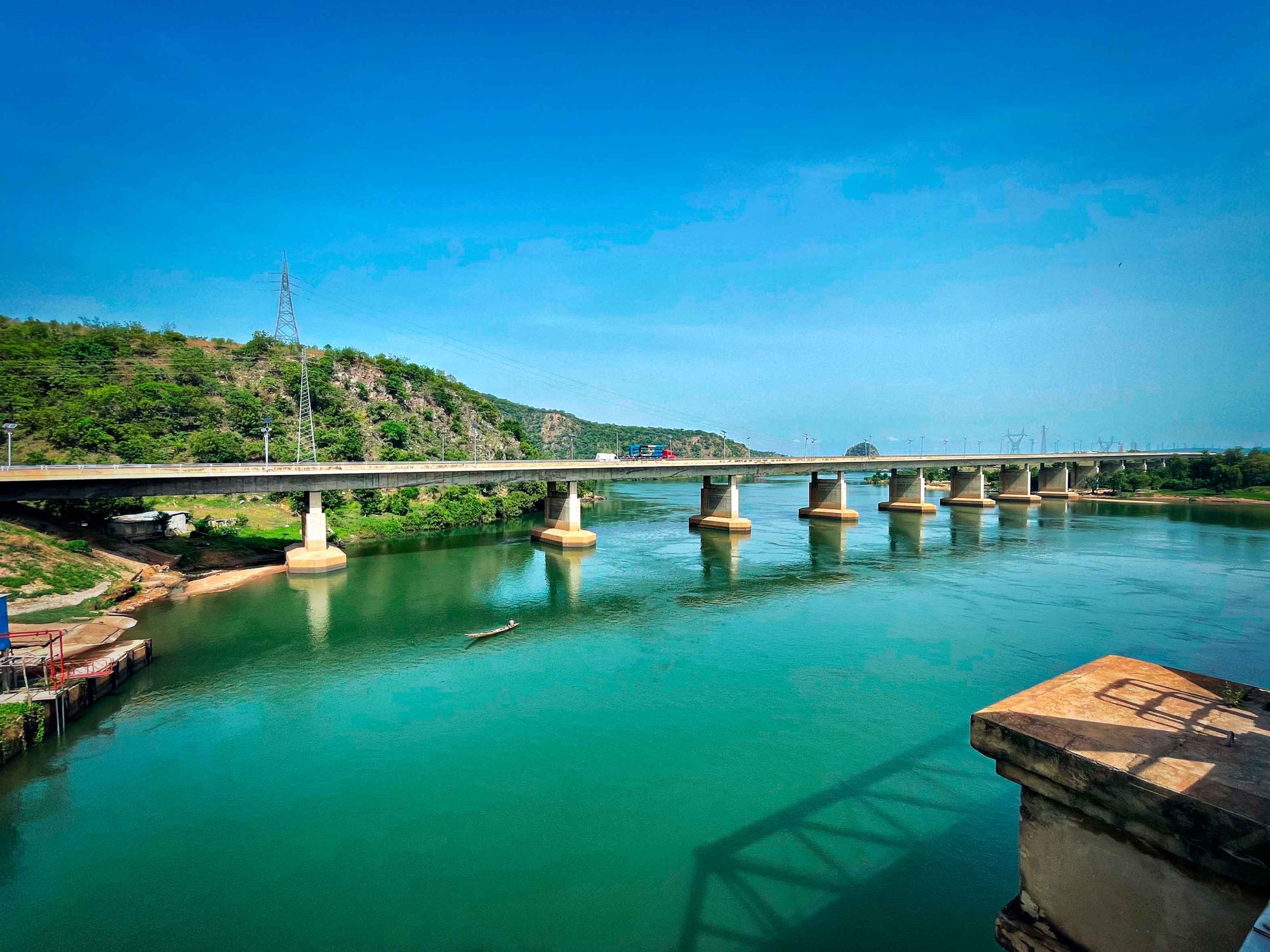The_Niger_bridge,_River_Niger,_Niger_State_08